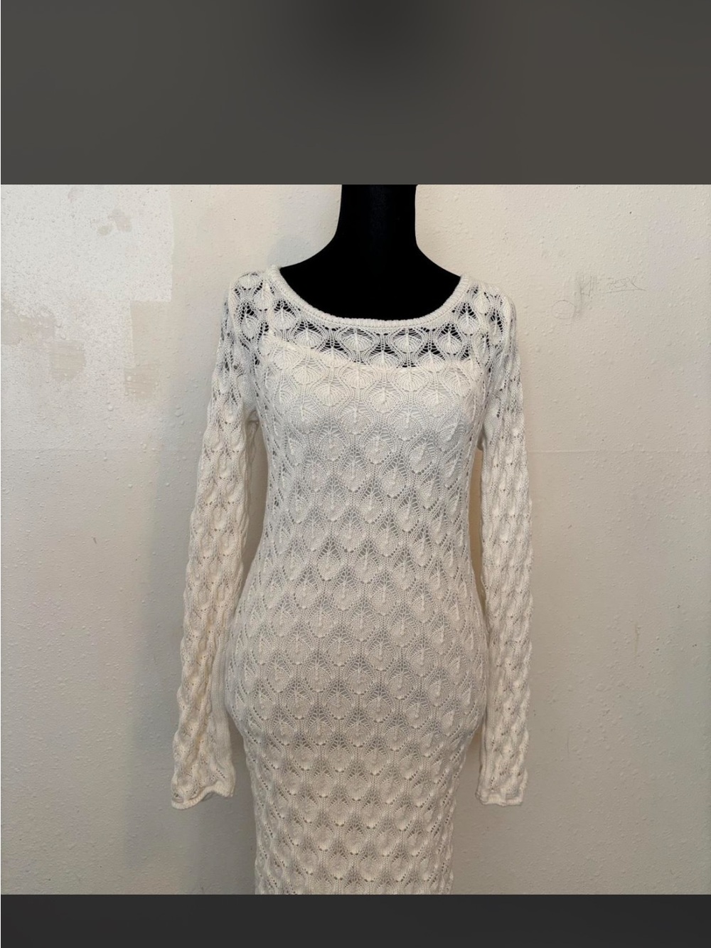 Olive & Oak Cream Cable-Knit Long Sleeve Dress
